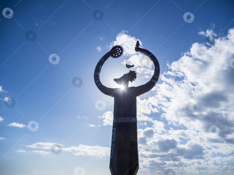 Скачать Арт-пространство «Мелодия любви, истории, традиций» Пригородное. Сахалин. Россия. 2025. 08. Арт-пространство "Мелодия любви, истории, традиций" Пригородное. Сахалин. (марка) фотосток Ozero