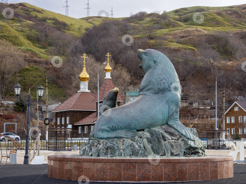 Скачать Сквер. Сивучи. г. Невельск. Сахалин. Россия. 2025.09. Невельск. Площадь. Морские львы. Сахалин. (марка) фотосток Ozero
