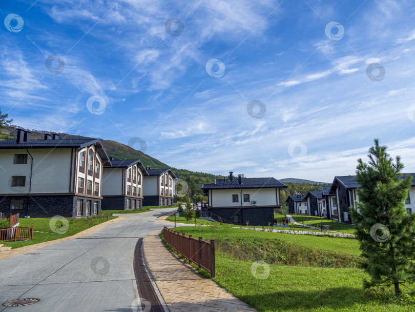 Скачать Отель "Санрайз Хилл". "Горный воздух". г. Южно-Сахалинск, Россия. 2025. 08. Отель Sunrise Hill. Южно-Сахалинск. Сахалин (марка) фотосток Ozero