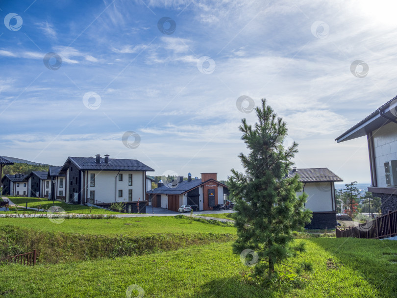 Скачать Отель "Санрайз Хилл". "Горный воздух". г. Южно-Сахалинск, Россия. 2025. 08. Отель Sunrise Hill. Южно-Сахалинск. Сахалин (марка) фотосток Ozero