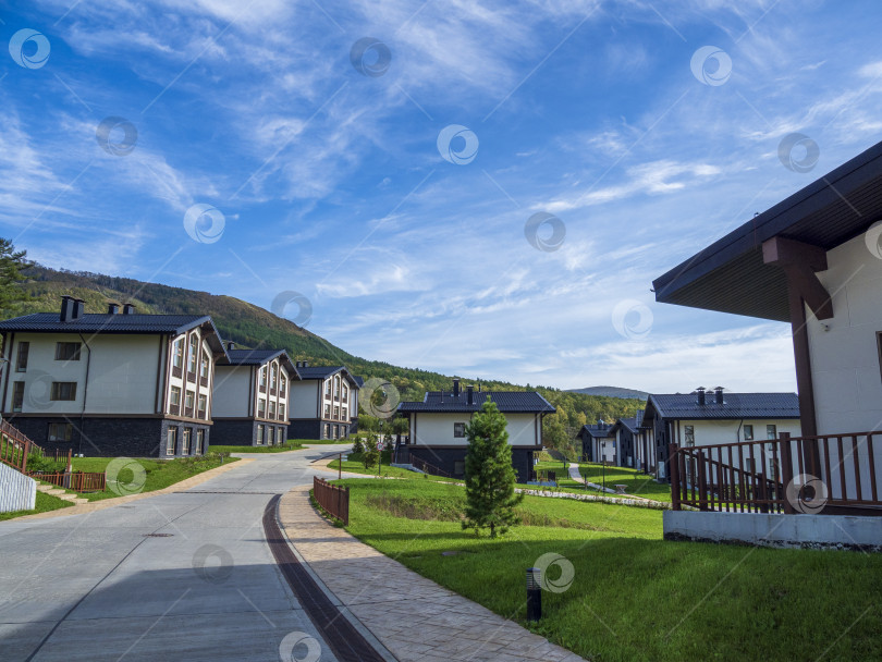 Скачать Отель "Санрайз Хилл". "Горный воздух". г. Южно-Сахалинск, Россия. 2025. 08. Отель Sunrise Hill. Южно-Сахалинск. Сахалин (марка) фотосток Ozero