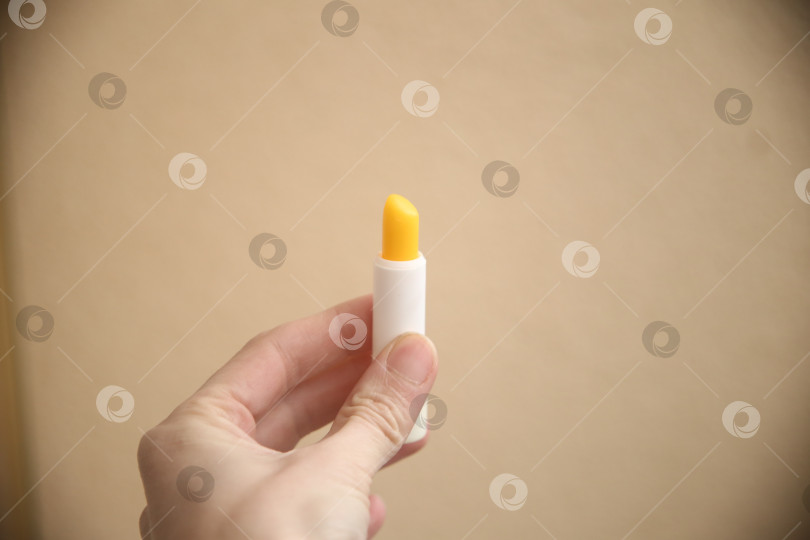 Скачать Гигиеническая помада фотосток Ozero