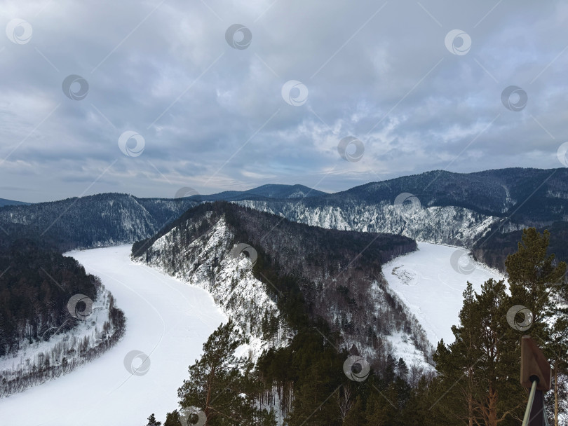 Скачать Манская петля на реке Мана зимой, Сибирь фотосток Ozero