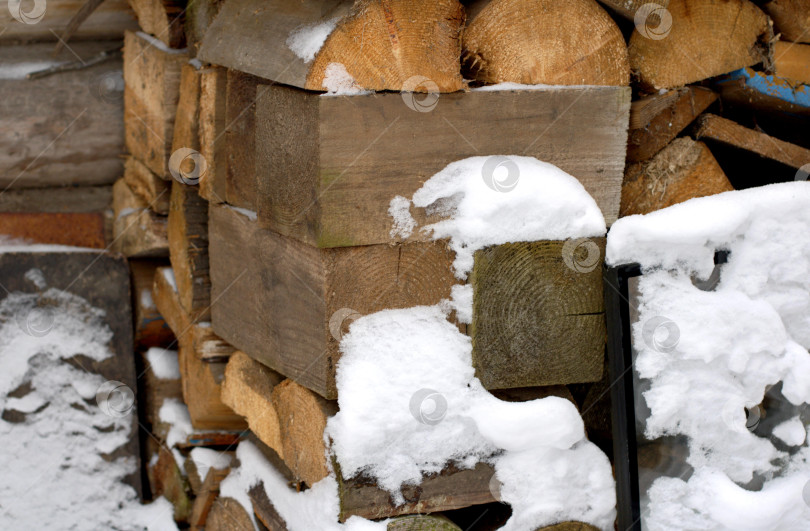 Скачать Поленница дров. фотосток Ozero