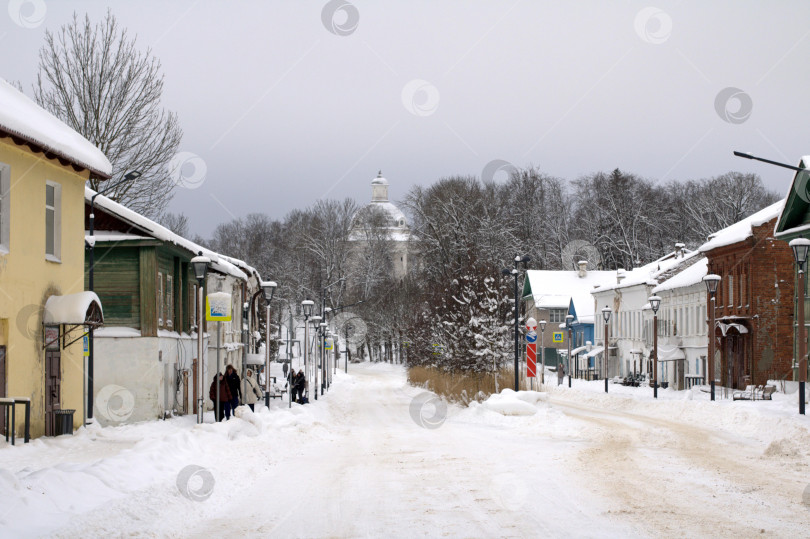Скачать Улица Народная с историческими домами в Валдае. фотосток Ozero