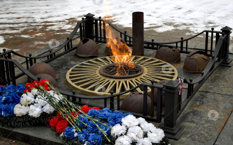 Скачать Вечный огонь. фотосток Ozero
