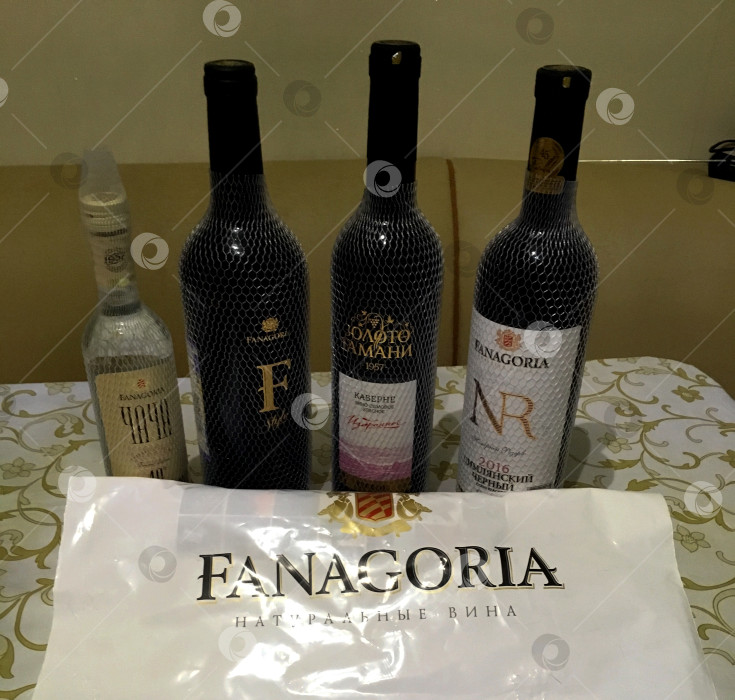 Скачать Алкоголь фирмы "Фанагория". фотосток Ozero