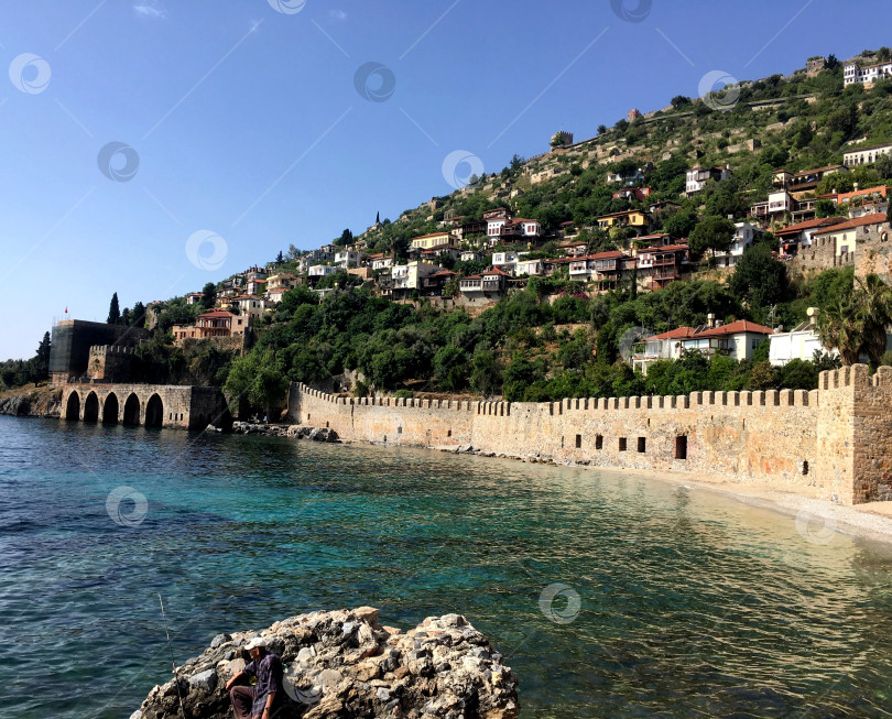 Скачать Старая крепость в Алании. фотосток Ozero