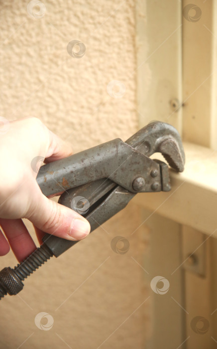 Скачать Инструмент газовый ключ фотосток Ozero