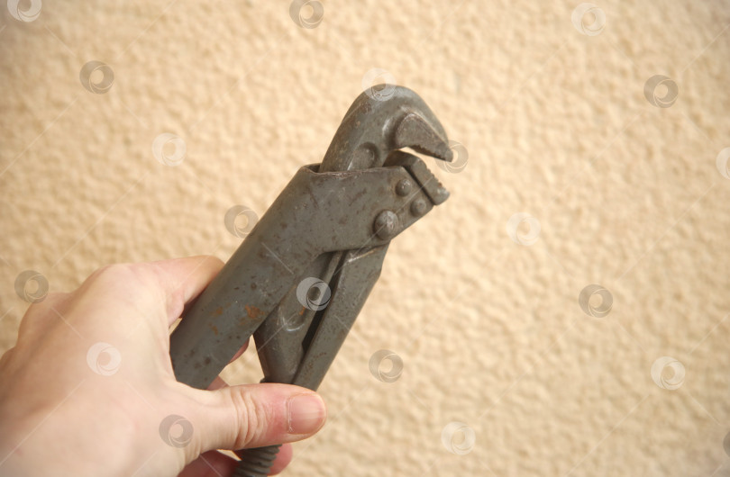 Скачать Инструмент газовый трубный рычажный ключ фотосток Ozero