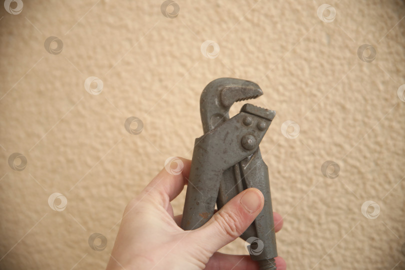 Скачать Газовый трубный рычажный ключ фотосток Ozero