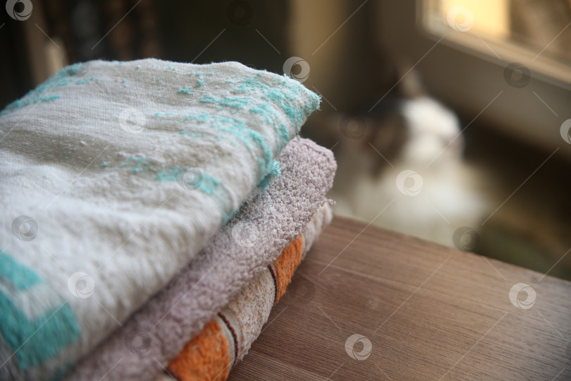 Скачать Махровые полотенца стопка фотосток Ozero