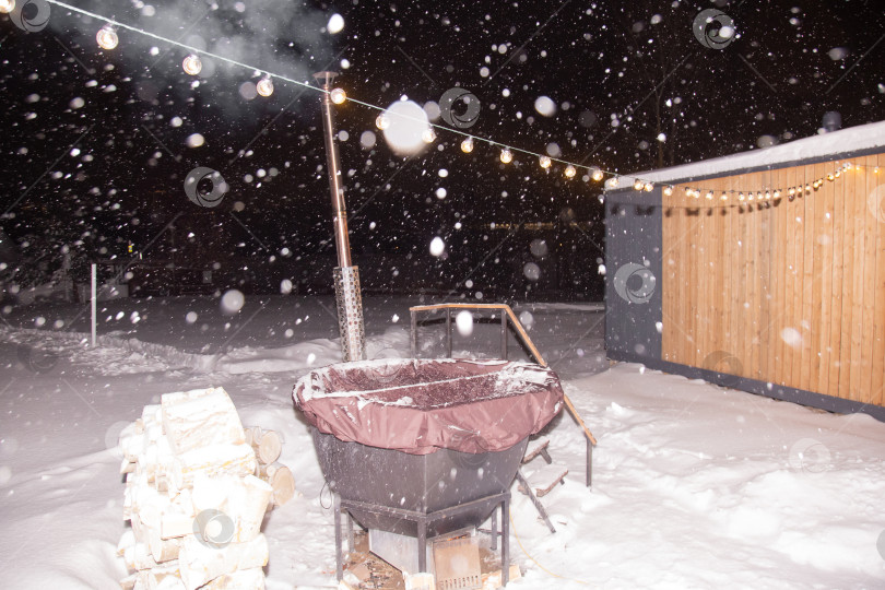 Скачать Японская баня зимой. Сибирская баня фотосток Ozero