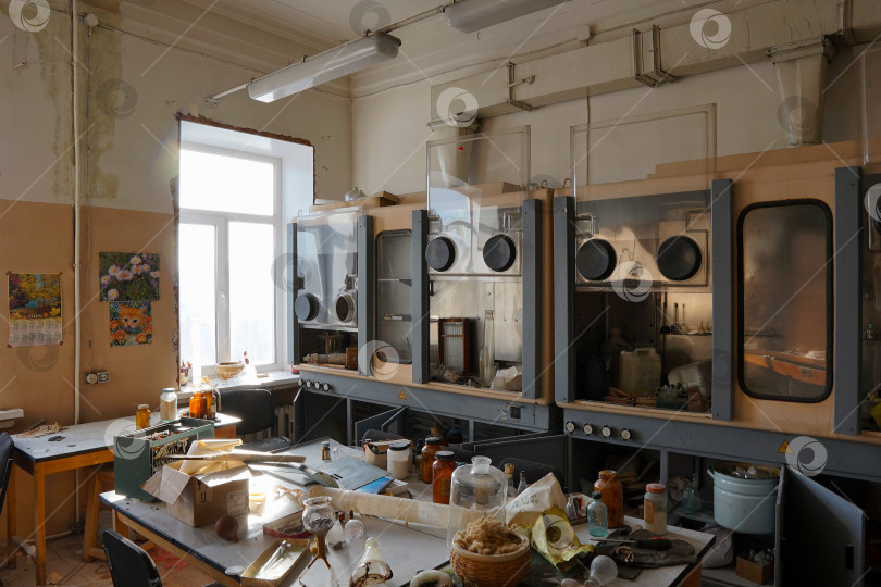 Скачать Заброшенная лаборатория в Москве фотосток Ozero