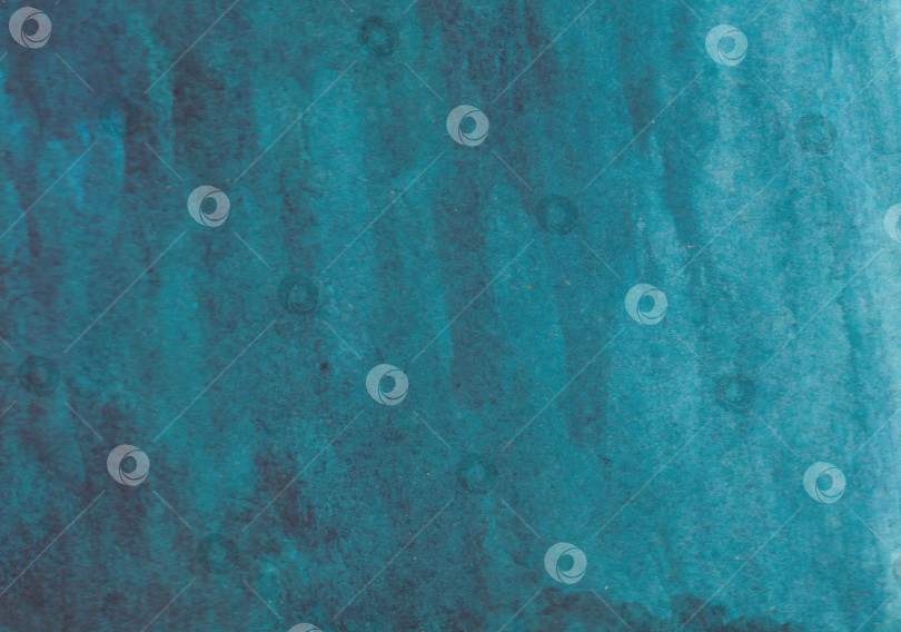 Скачать Небесно-голубой акварельный фон. Градиентная заливка. Текстура, нарисованная от руки. Кусочек неба фотосток Ozero