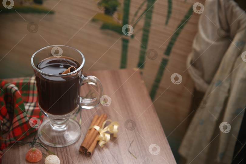 Скачать Напиток кофе чёрный с корицей фотосток Ozero