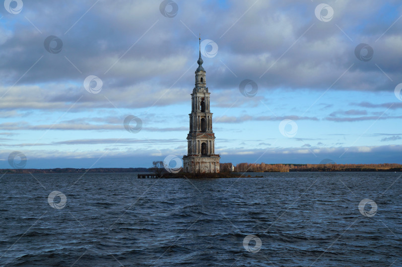 Скачать Колокольня фотосток Ozero