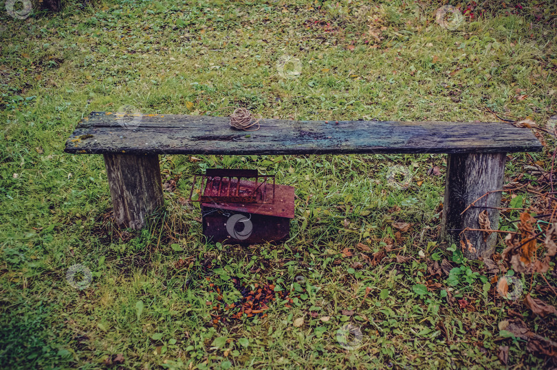 Скачать Старый сад в деревне поздней осенью фотосток Ozero