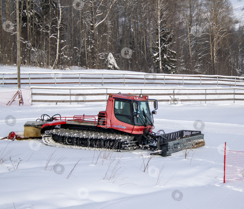 Скачать Снегоуплотнительная машина. фотосток Ozero
