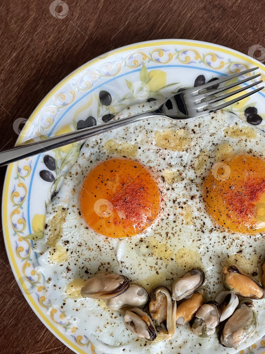 Скачать Яичница с мидиями фотосток Ozero