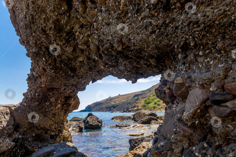 Скачать Живописное морское побережье фотосток Ozero