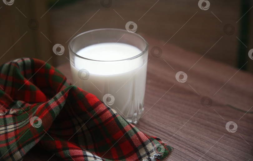 Скачать Стакан молока фотосток Ozero