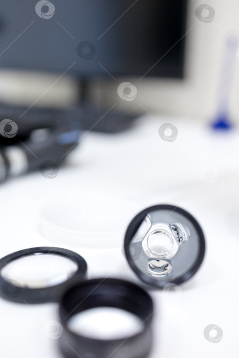 Скачать оптические линзы для осмотра офтальмологом фотосток Ozero