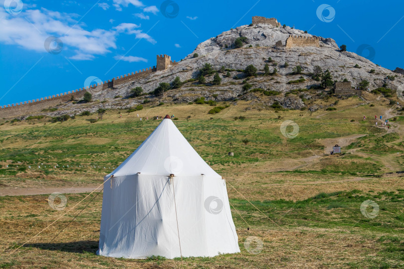 Скачать Белая палатка фотосток Ozero