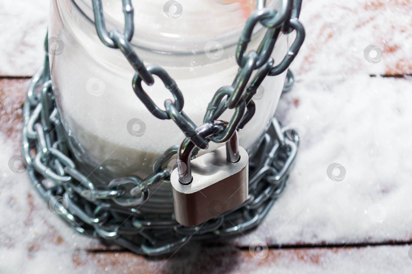 Скачать Сахар и цепочка с замочком фотосток Ozero