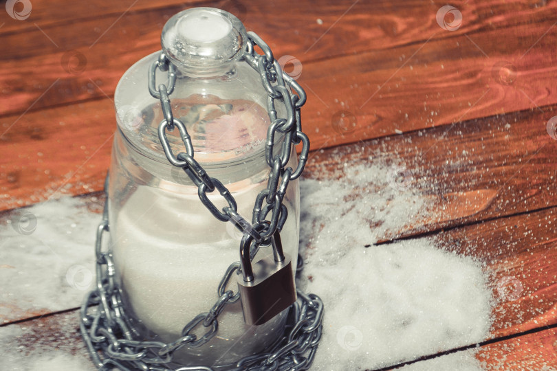 Скачать Сахар и цепочка с замочком фотосток Ozero