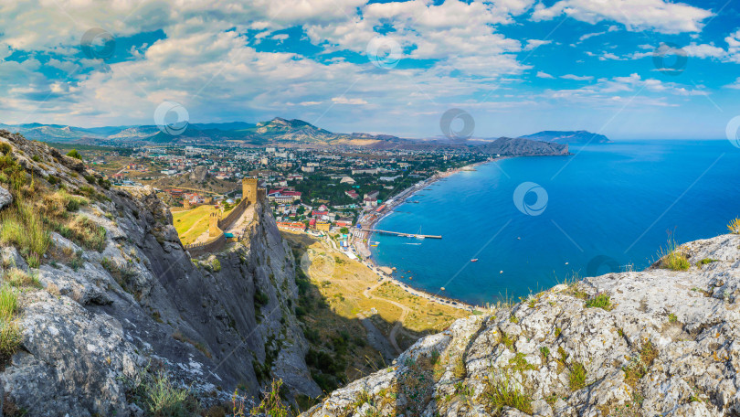 Скачать Генуэзская крепость фотосток Ozero