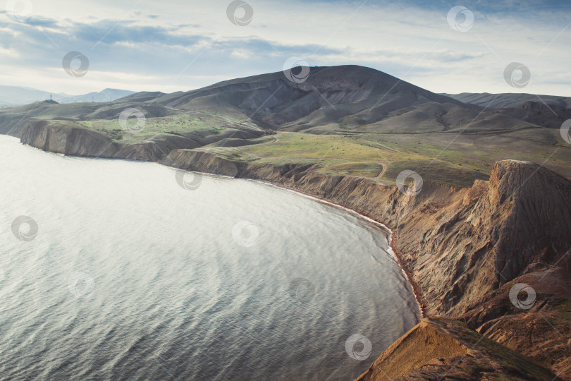 Скачать Горное побережье фотосток Ozero