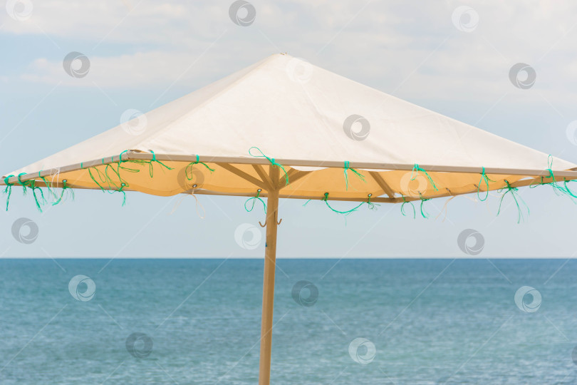 Скачать Пляж и зонтики фотосток Ozero