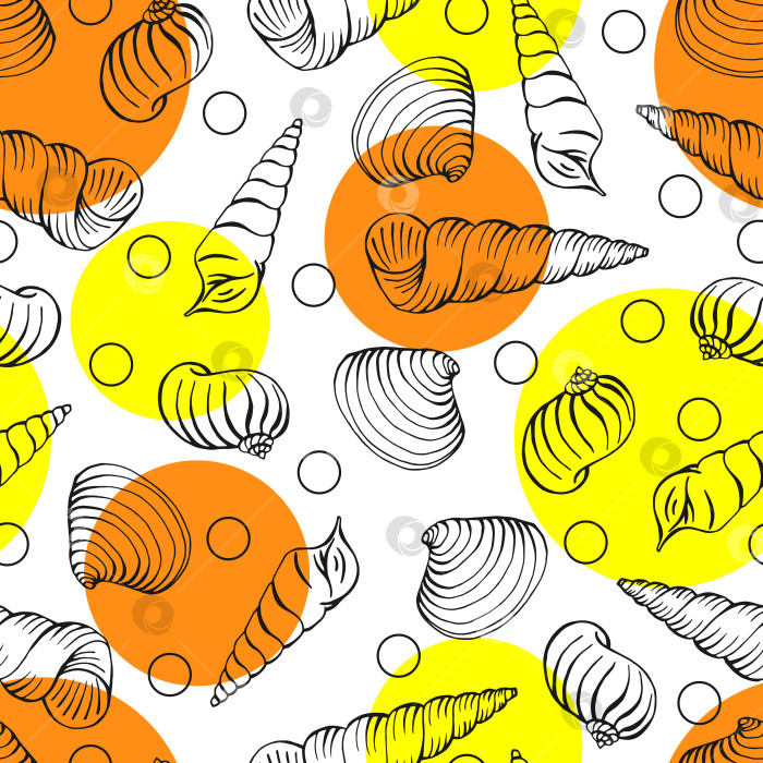 Скачать Бесшовный узор с ракушками разной формы. Векторная иллюстрация, нарисованная от руки. фотосток Ozero