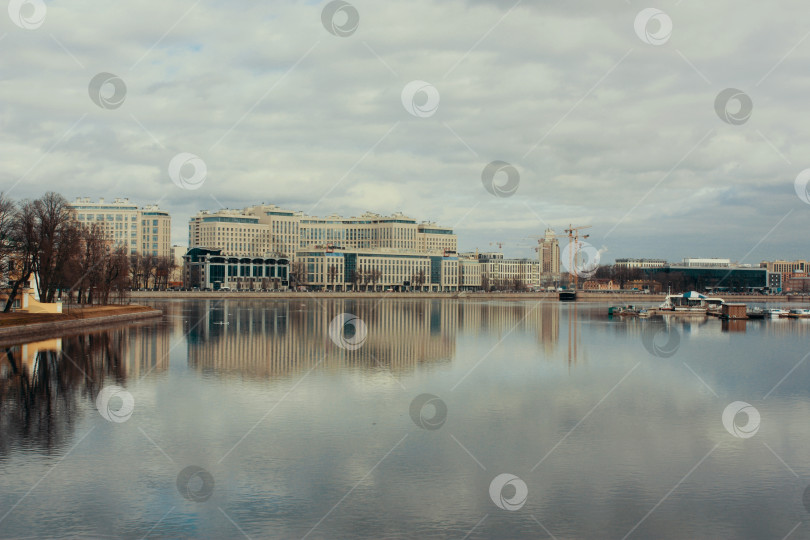 Скачать Красивое здание на Каменном острове в Санкт-Петербурге фотосток Ozero