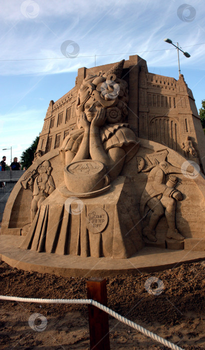 Скачать Женщина из песка фотосток Ozero