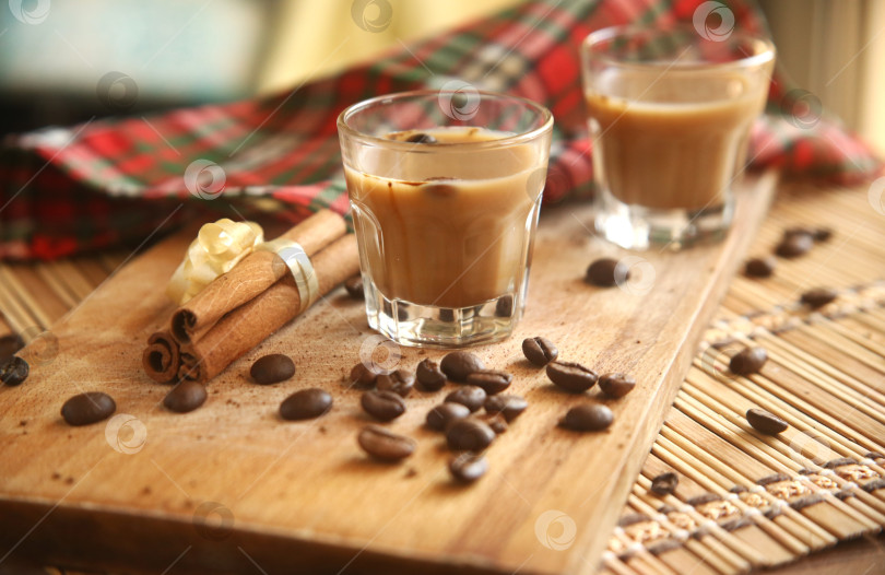 Скачать Ликер кофейный вкусный фотосток Ozero