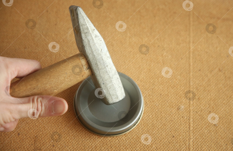 Скачать Инструмент молоток железный фотосток Ozero