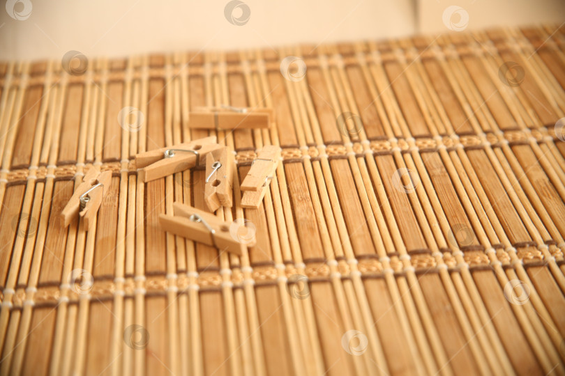 Скачать Деревянные прищепки для белья фотосток Ozero