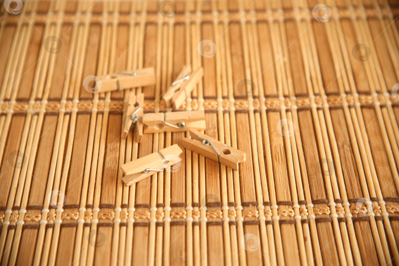 Скачать Деревянные прищепки для белья фотосток Ozero