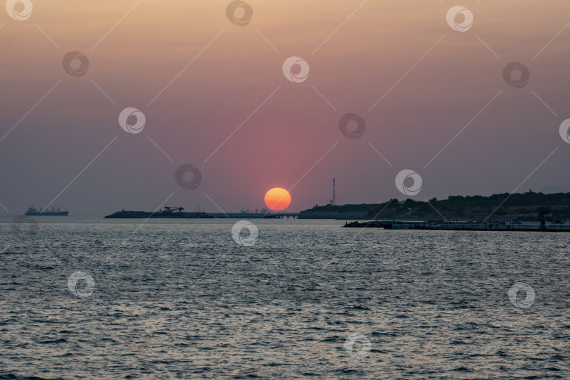 Скачать Геленджикская бухта Черного моря. Закат фотосток Ozero