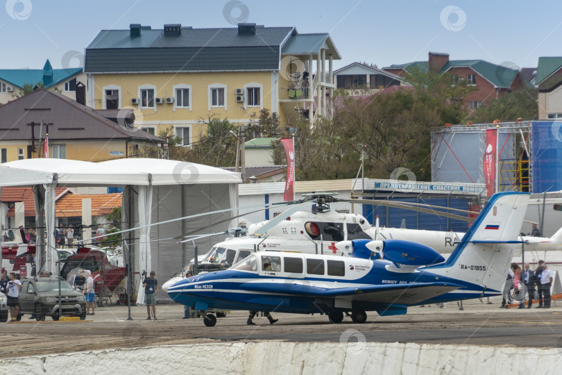 Скачать Самолет-амфибия Бе-103 им. Г.М. Бериева на Гидроавиасалоне 2018 фотосток Ozero