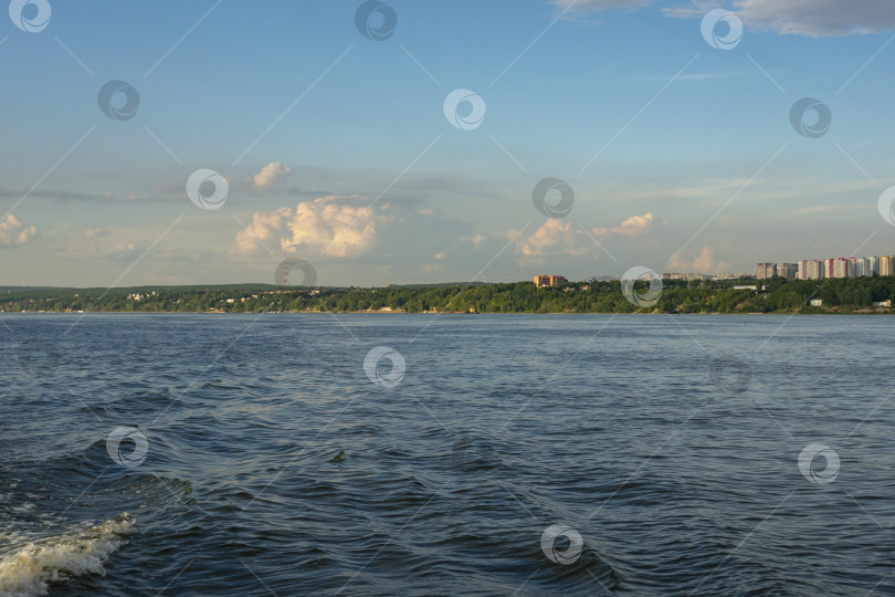 Скачать Вид с реки Волга на город Самару. фотосток Ozero