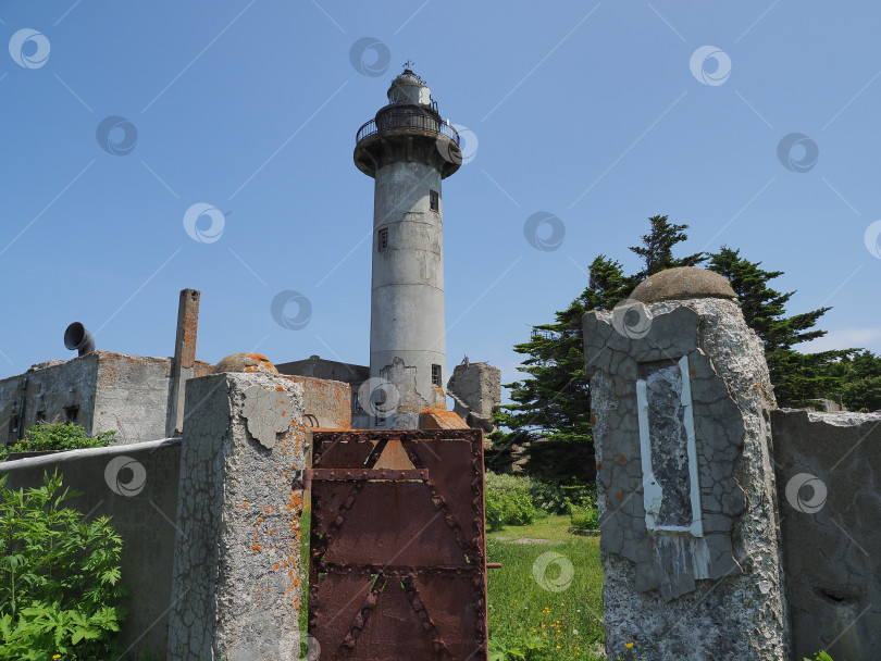 Скачать Маяк Тонин. Мыс Свободный. 2025. 09. Саалин. (1935 Камоидзава - мыс Аиро. Карафуто) Сахалин. (марка) фотосток Ozero