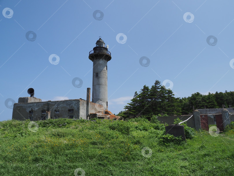 Скачать Маяк Тонин. Мыс Свободный. 2025. 09. Саалин. (1935 Камоидзава - мыс Аиро. Карафуто) Сахалин. (марка) фотосток Ozero