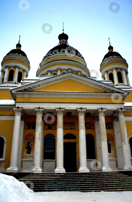 Скачать Спасо-Преображенский собор в Рыбинске. фотосток Ozero