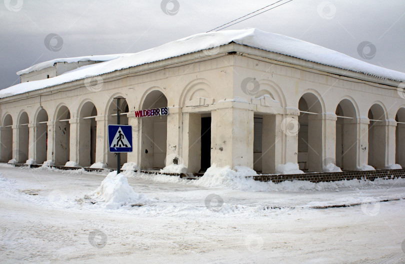 Скачать Торговые ряды в городе Пошехонье зимой. фотосток Ozero