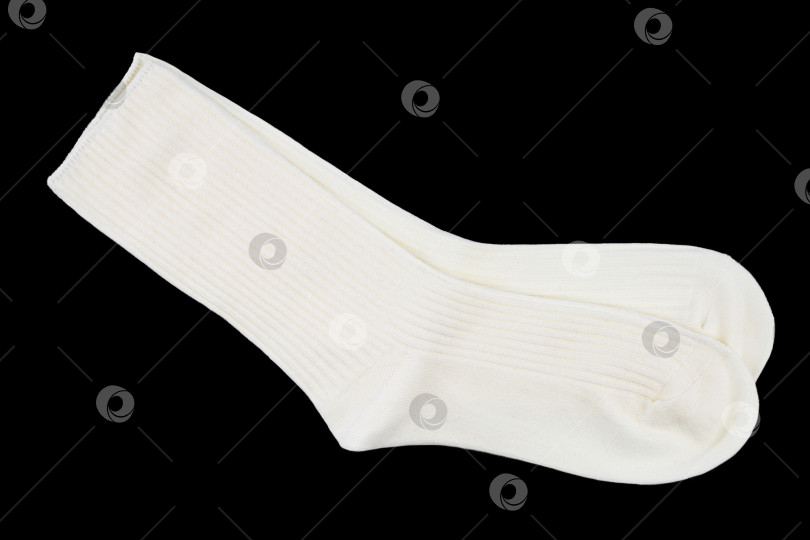 Скачать вязаные теплые шерстяные носки, выделяющиеся на белом фоне фотосток Ozero