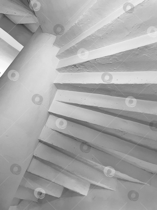 Скачать Винтовая лестница фотосток Ozero