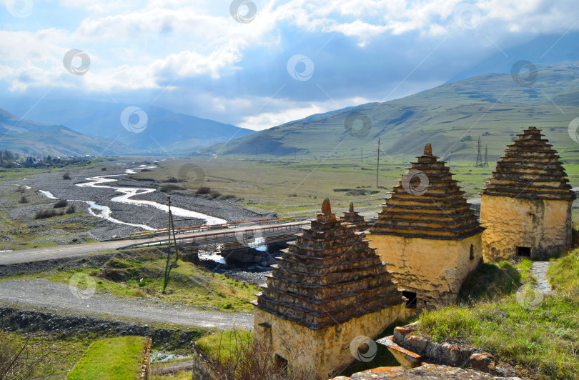 Скачать Северная Осетия. Даргавс фотосток Ozero